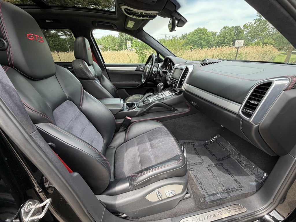 2013 Porsche Cayenne Image 40