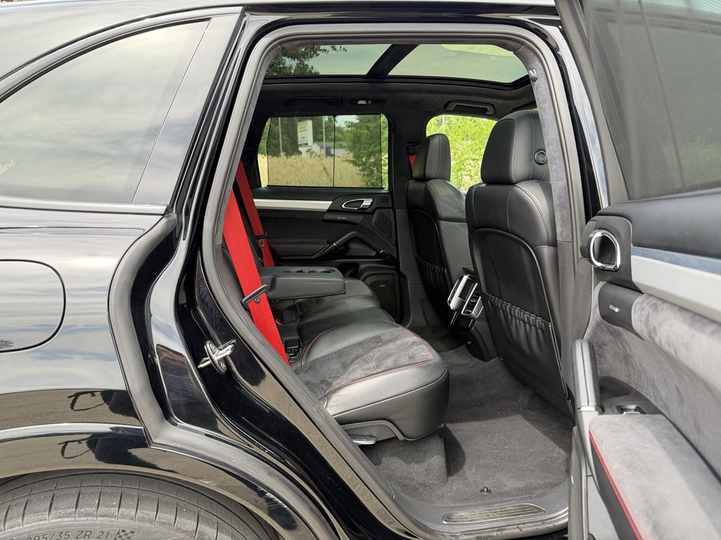 2013 Porsche Cayenne Image 44