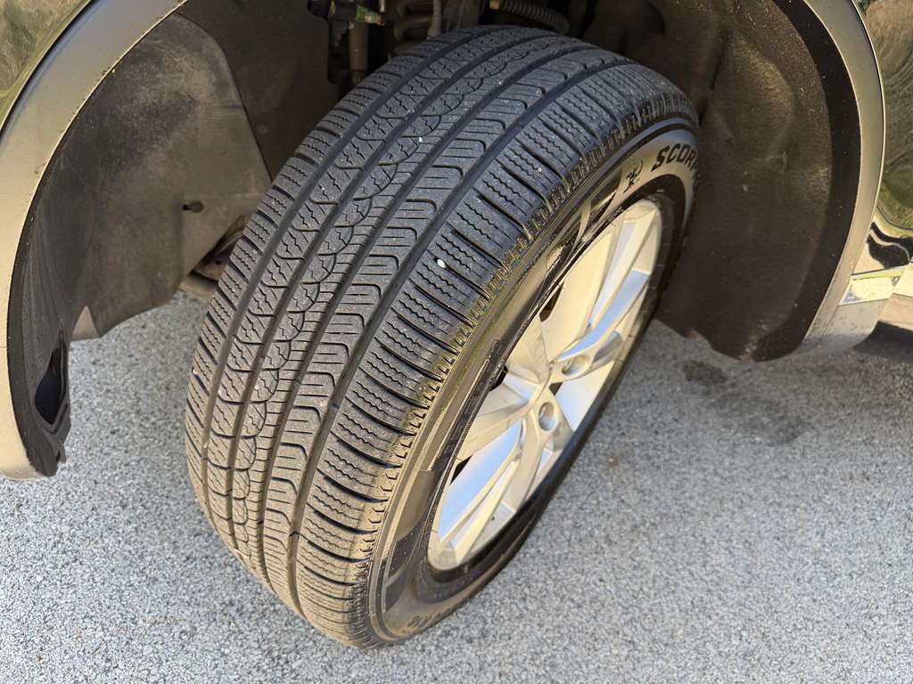 2014 Volkswagen Touareg Image 13