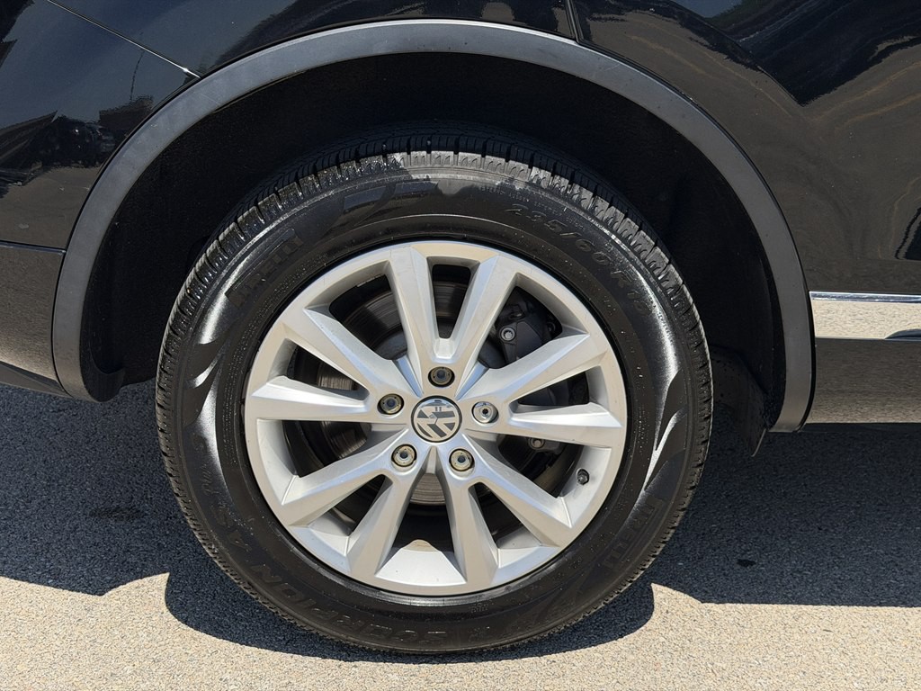 2014 Volkswagen Touareg Image 15