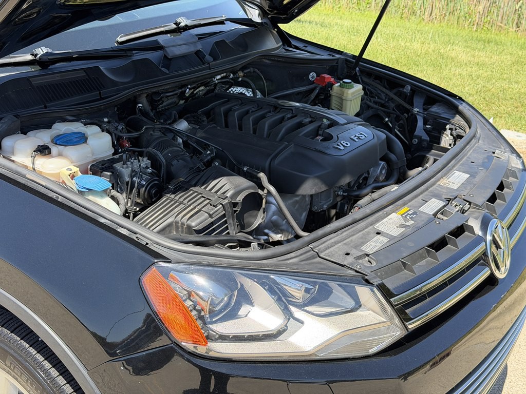 2014 Volkswagen Touareg Image 17