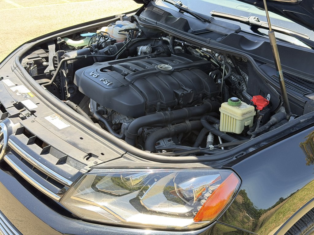 2014 Volkswagen Touareg Image 20