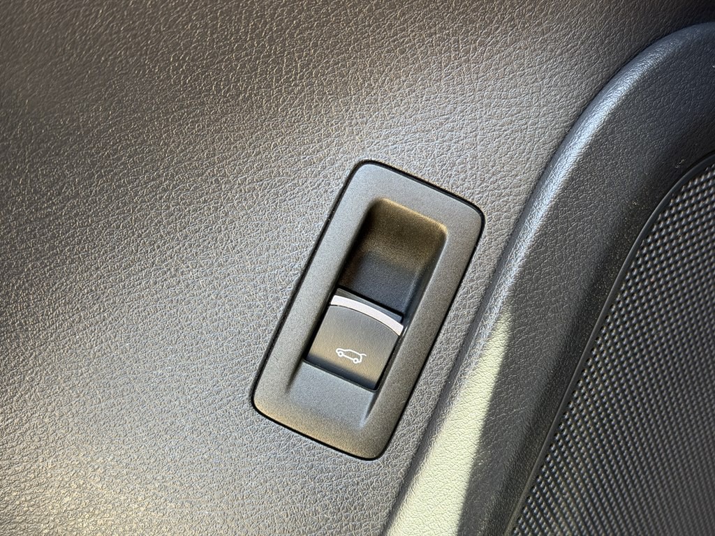 2014 Volkswagen Touareg Image 36
