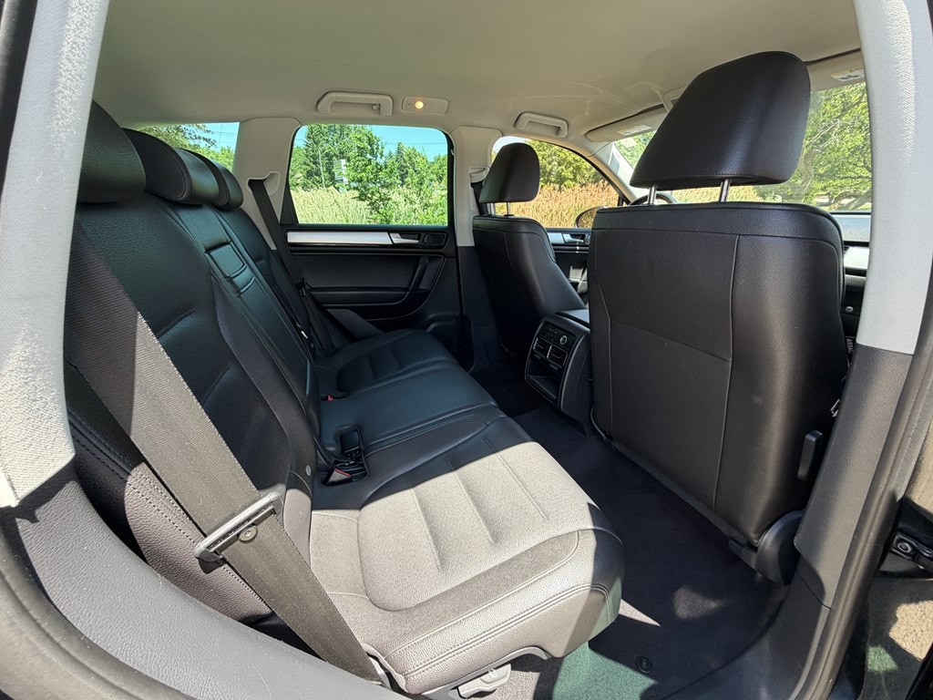 2014 Volkswagen Touareg Image 40