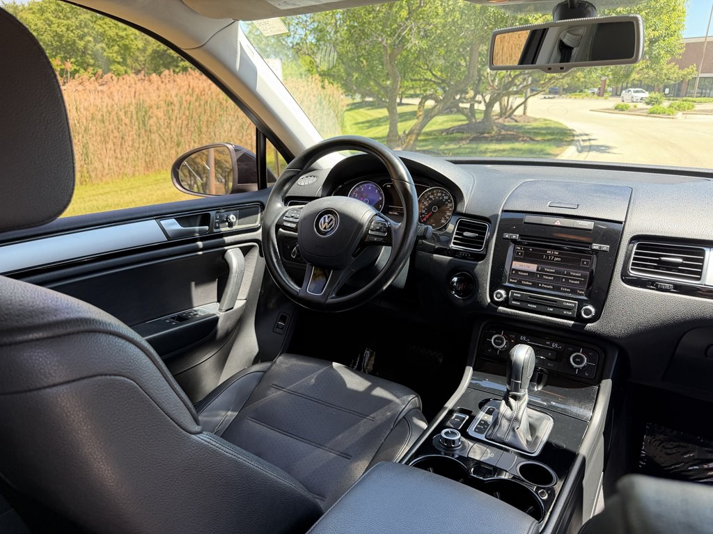 2014 Volkswagen Touareg Image 41
