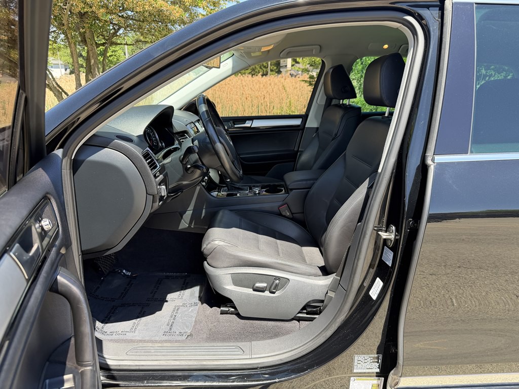 2014 Volkswagen Touareg Image 47