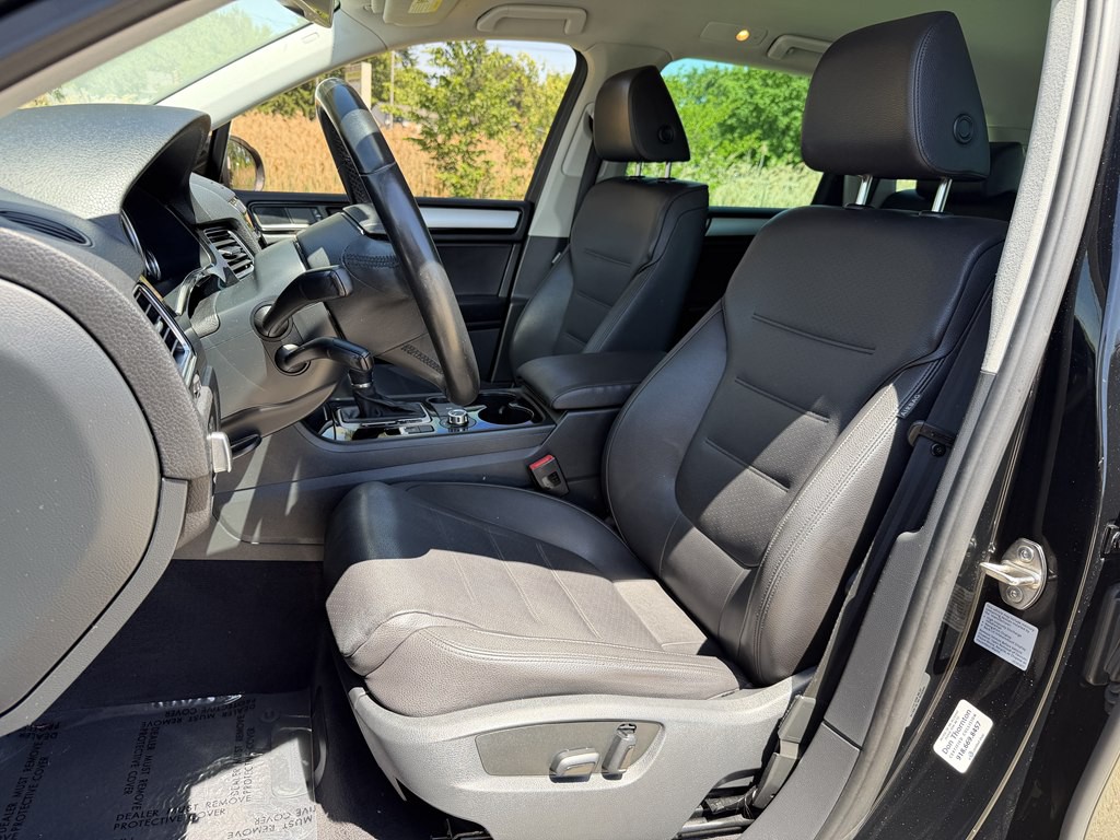 2014 Volkswagen Touareg Image 48