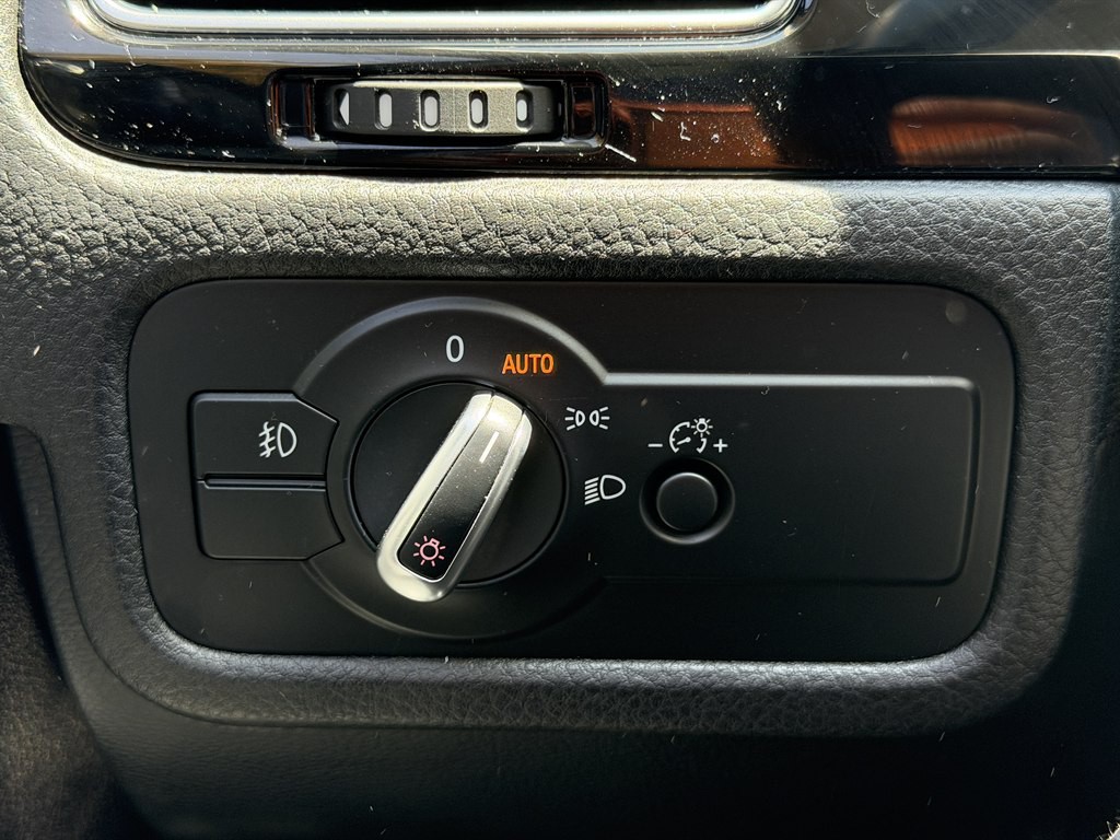 2014 Volkswagen Touareg Image 53