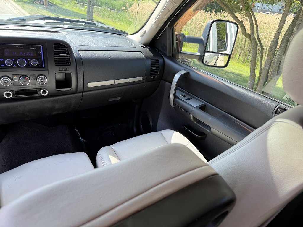 2009 Chevrolet Silverado 1500 Image 28