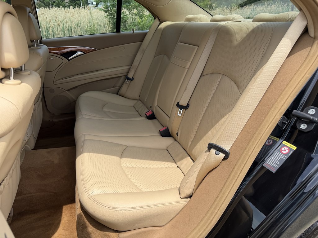 2007 Mercedes-Benz E-Class Image 30