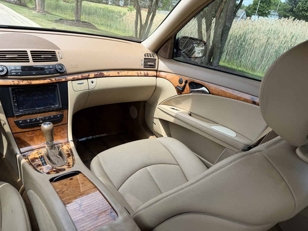 2007 Mercedes-Benz E-Class Image 32