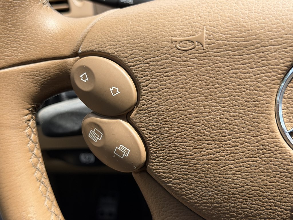 2007 Mercedes-Benz E-Class Image 40