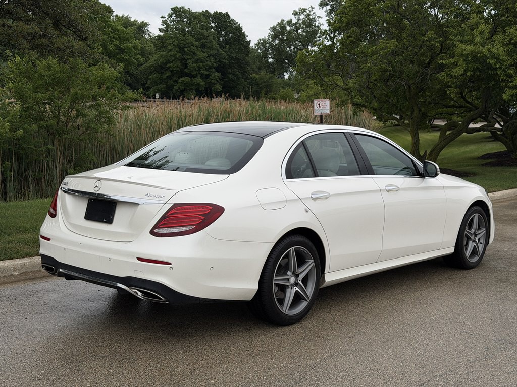 2017 Mercedes-Benz E-Class Image 2