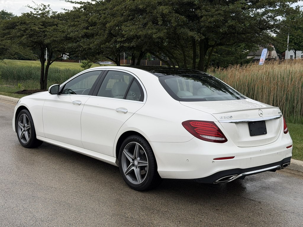 2017 Mercedes-Benz E-Class Image 4