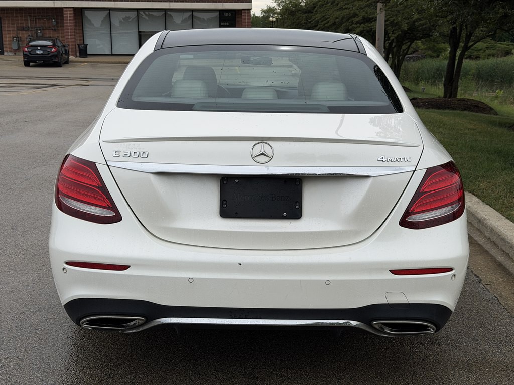 2017 Mercedes-Benz E-Class Image 8