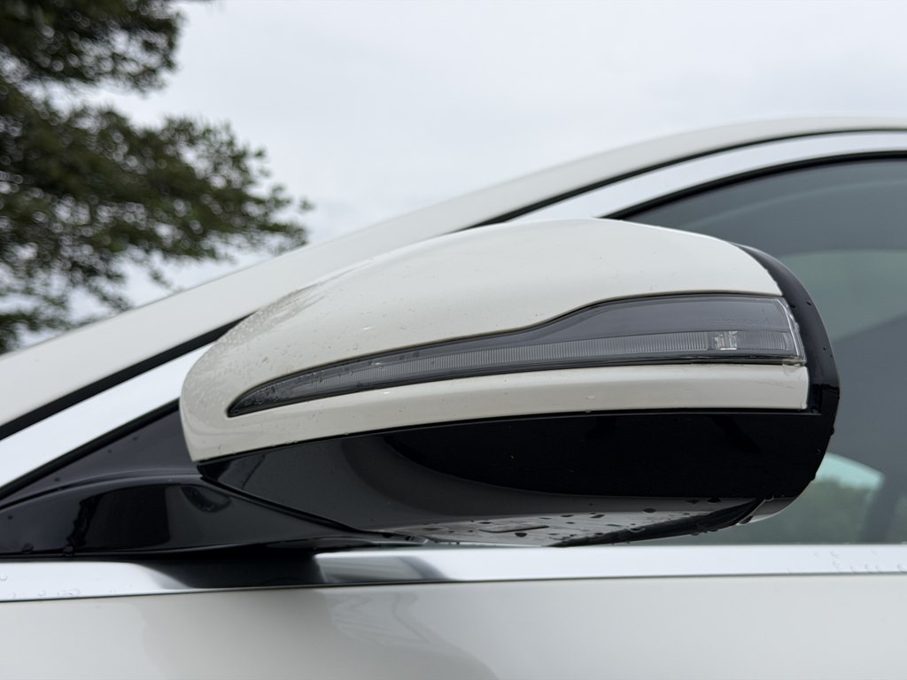 2017 Mercedes-Benz E-Class Image 10
