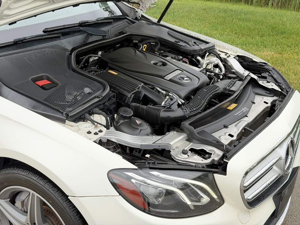 2017 Mercedes-Benz E-Class Image 19