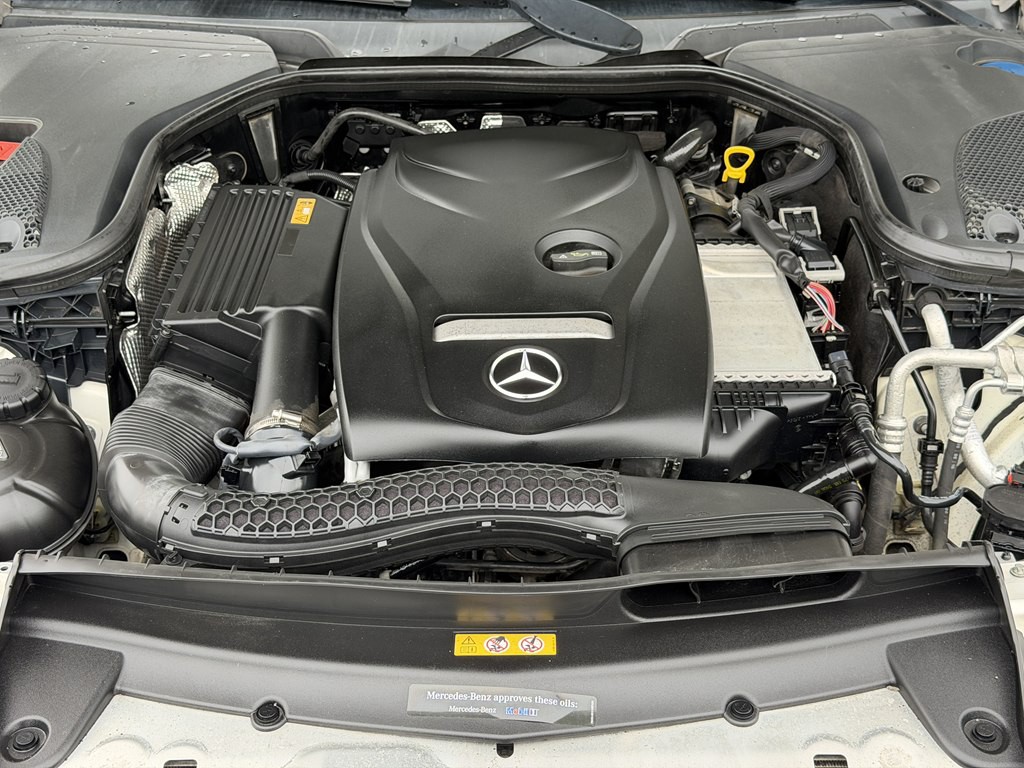 2017 Mercedes-Benz E-Class Image 20