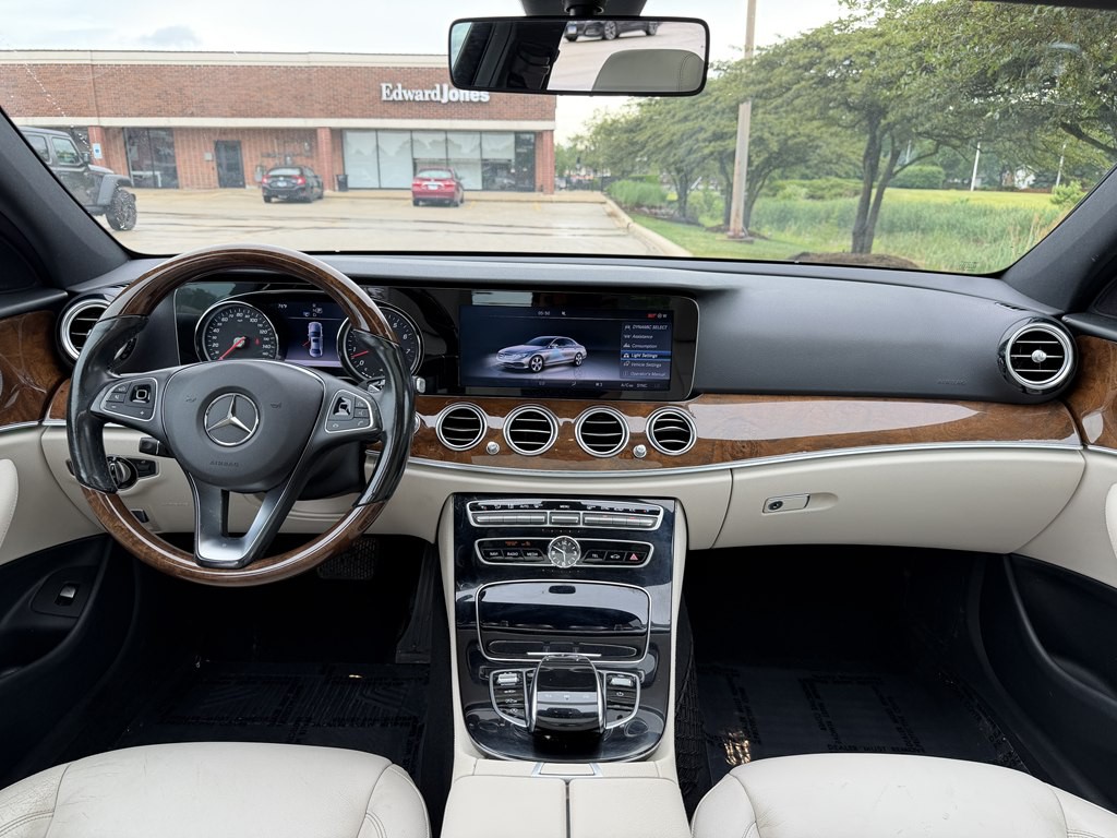 2017 Mercedes-Benz E-Class Image 23