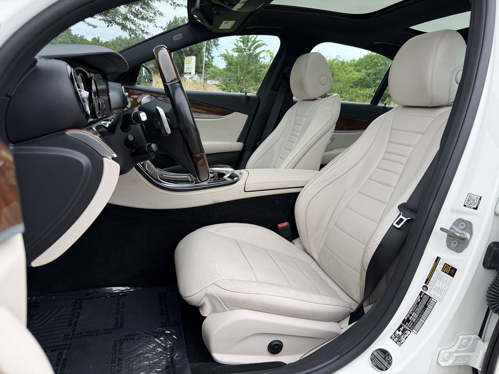 2017 Mercedes-Benz E-Class Image 27