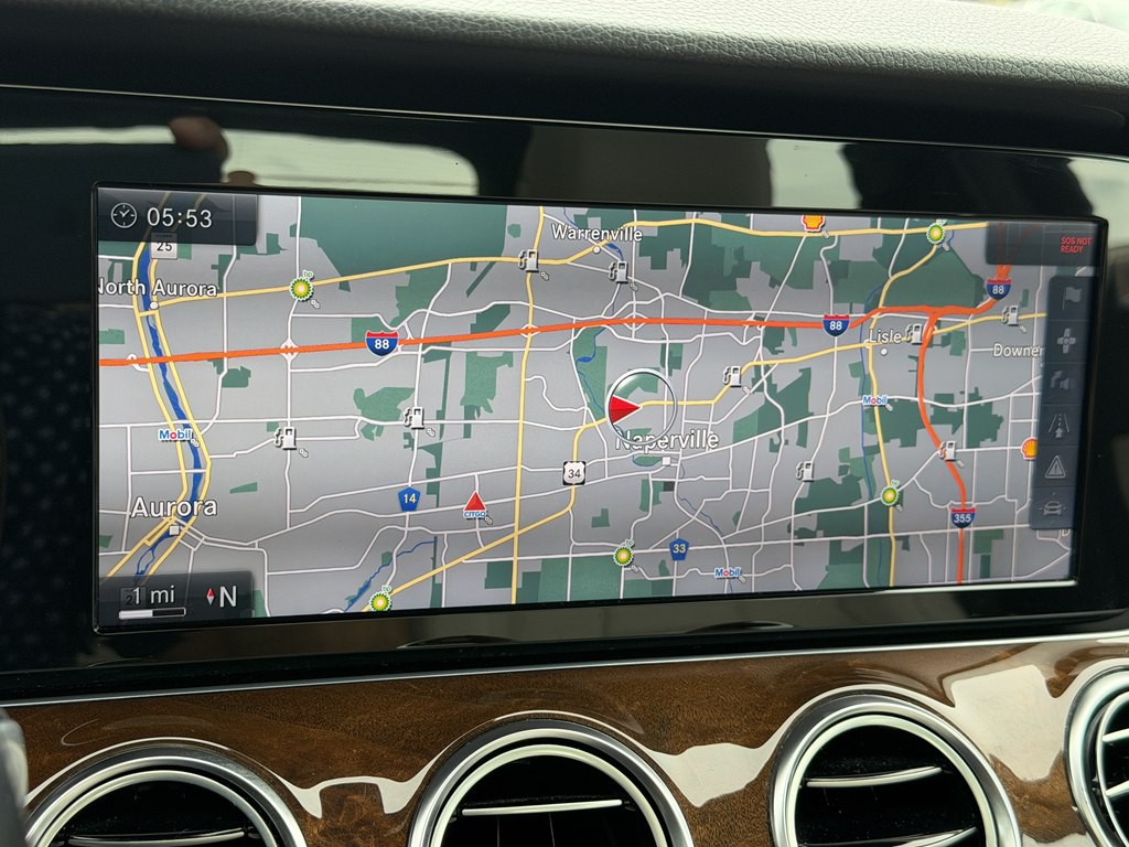 2017 Mercedes-Benz E-Class Image 35