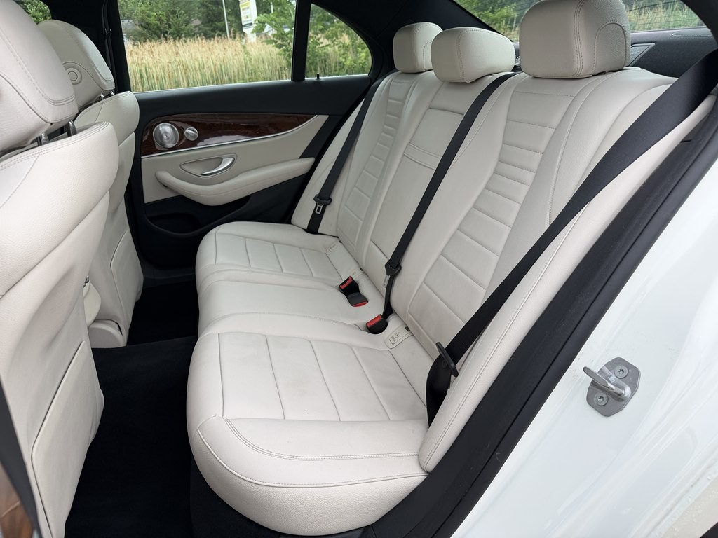 2017 Mercedes-Benz E-Class Image 39