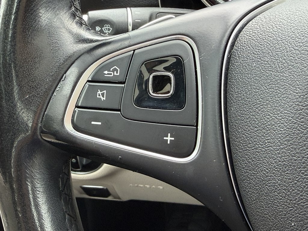2017 Mercedes-Benz E-Class Image 40