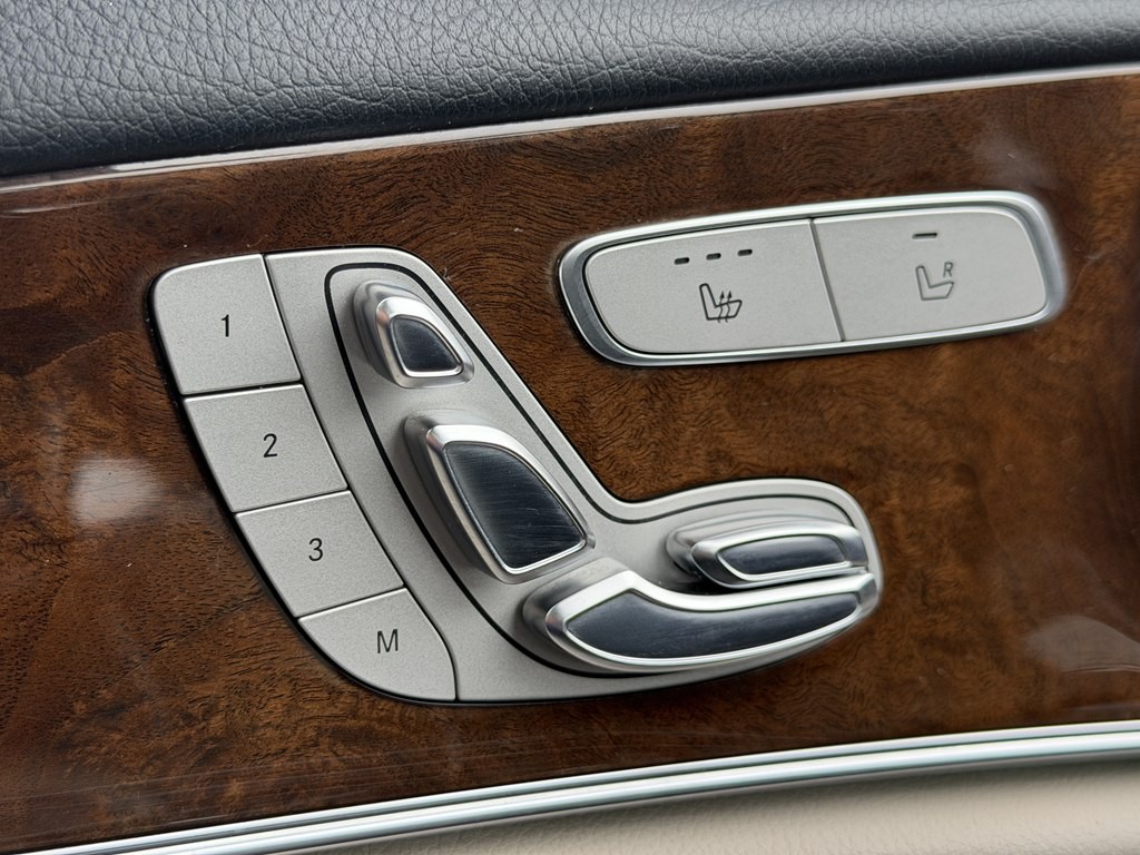 2017 Mercedes-Benz E-Class Image 46