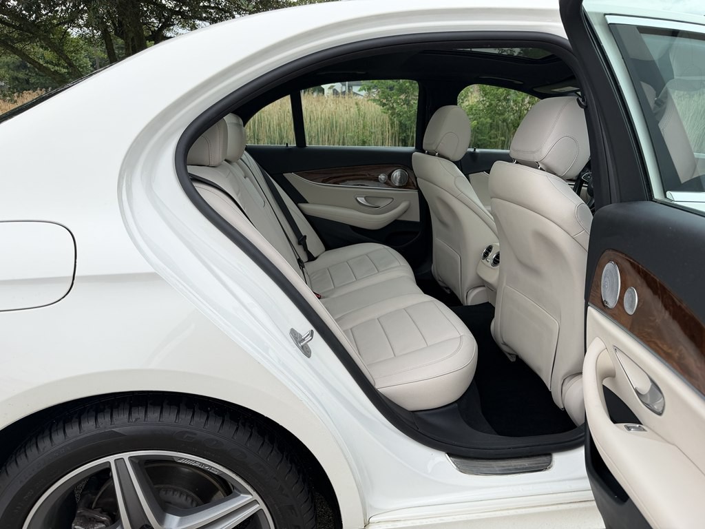2017 Mercedes-Benz E-Class Image 50