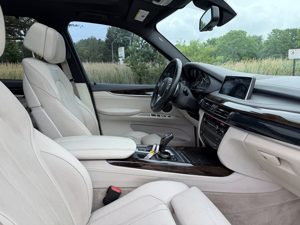 2015 BMW X5 Image 60