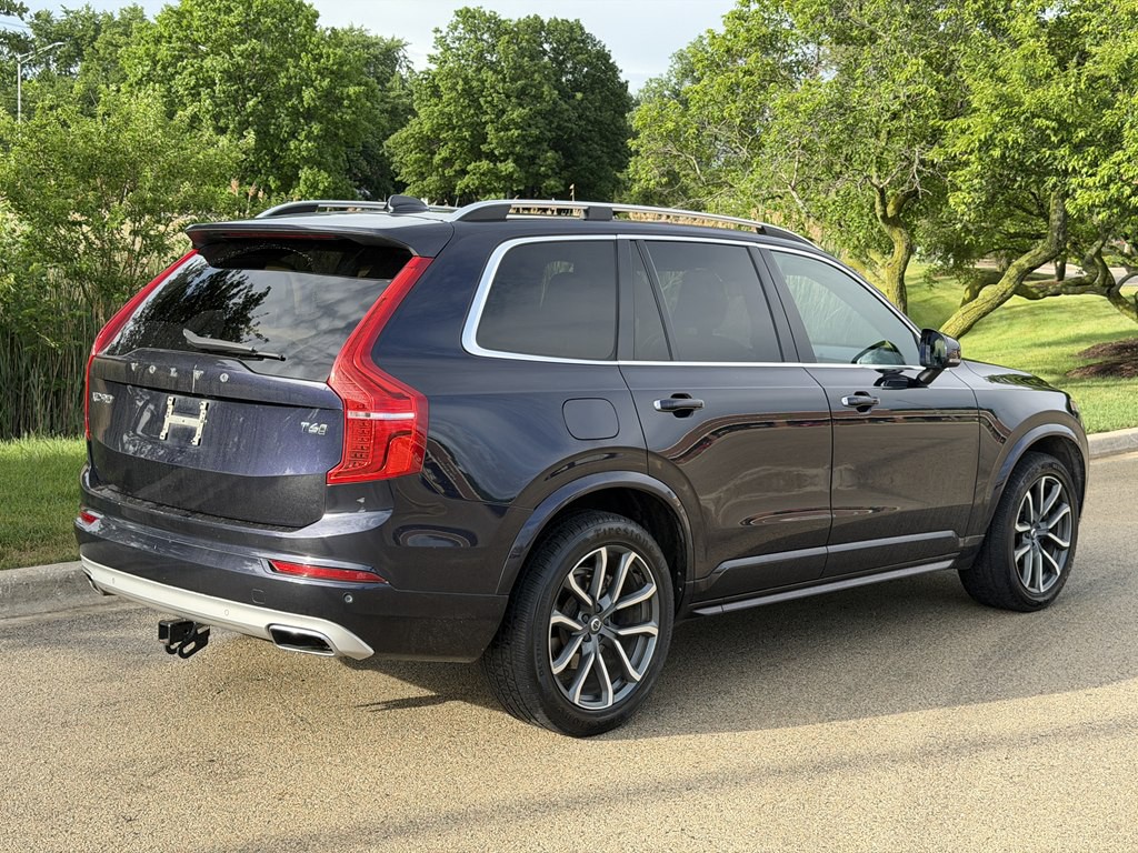 2017 Volvo XC90 Image 2