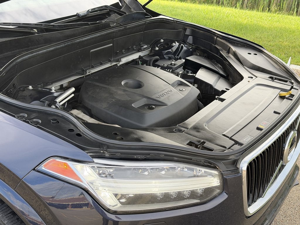 2017 Volvo XC90 Image 16