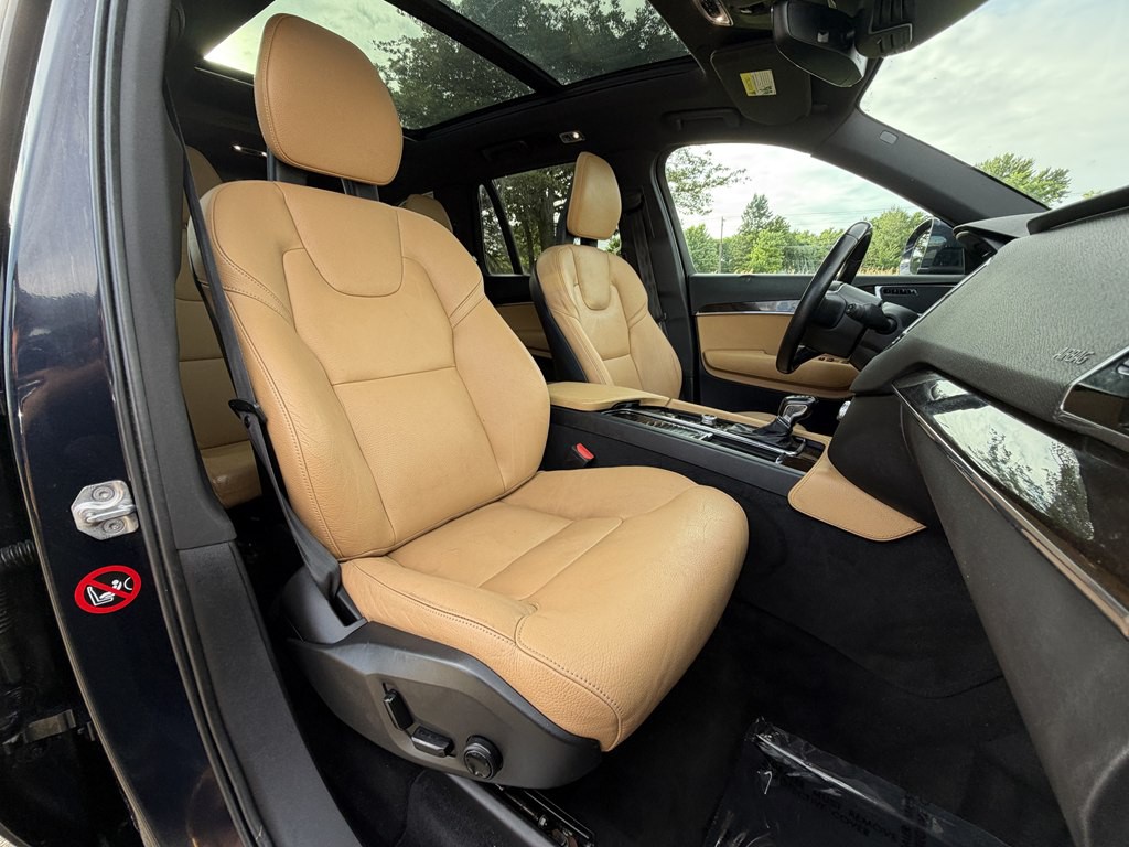 2017 Volvo XC90 Image 26