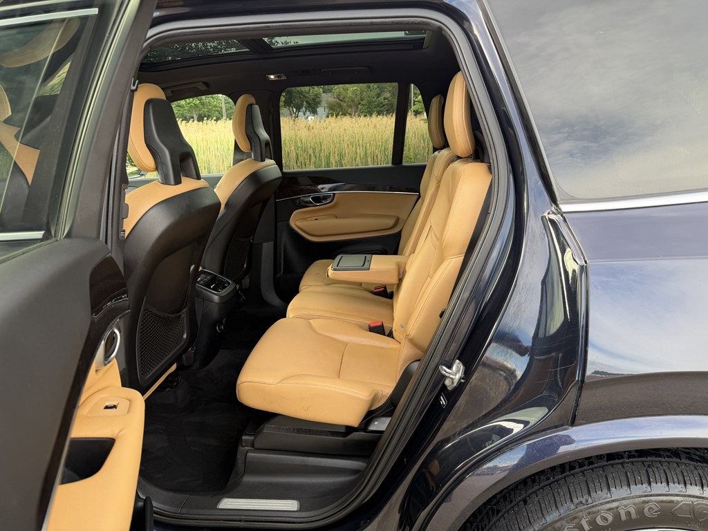2017 Volvo XC90 Image 33