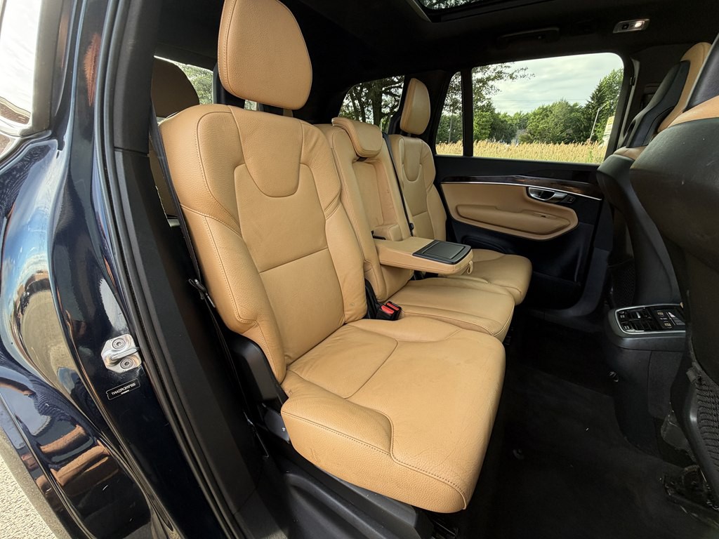 2017 Volvo XC90 Image 36