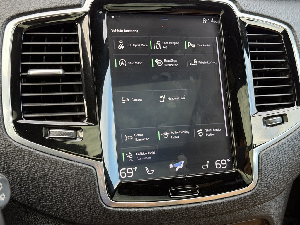 2017 Volvo XC90 Image 40