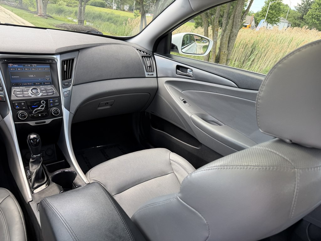 2013 Hyundai Sonata Image 32
