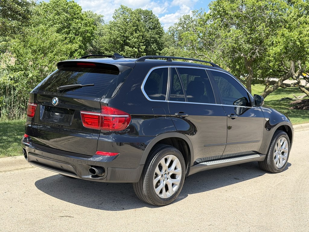 2013 BMW X5 Image 2