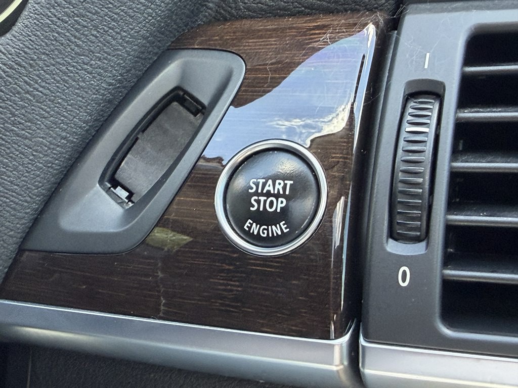 2013 BMW X5 Image 32