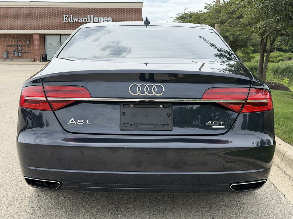2016 Audi A8 Image 9