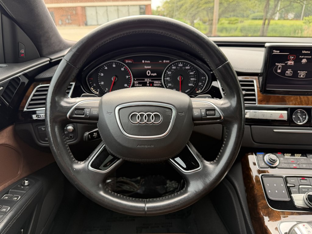 2016 Audi A8 Image 24
