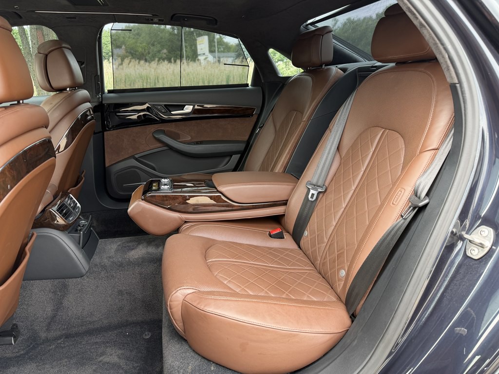 2016 Audi A8 Image 29