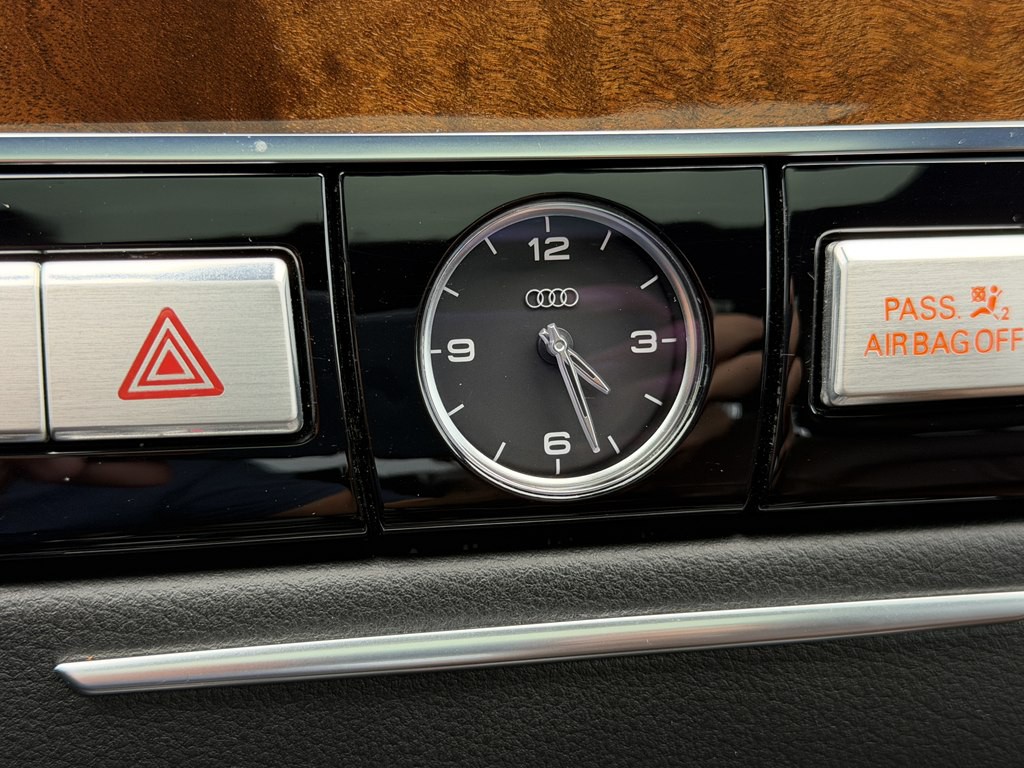2016 Audi A8 Image 33