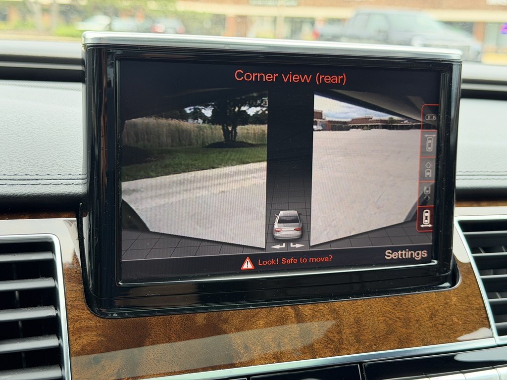 2016 Audi A8 Image 35