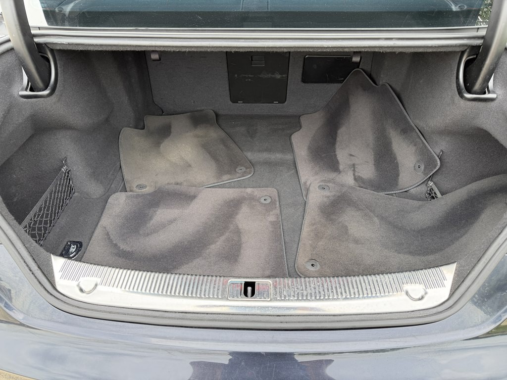 2016 Audi A8 Image 42