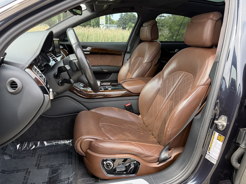 2016 Audi A8 Image 46
