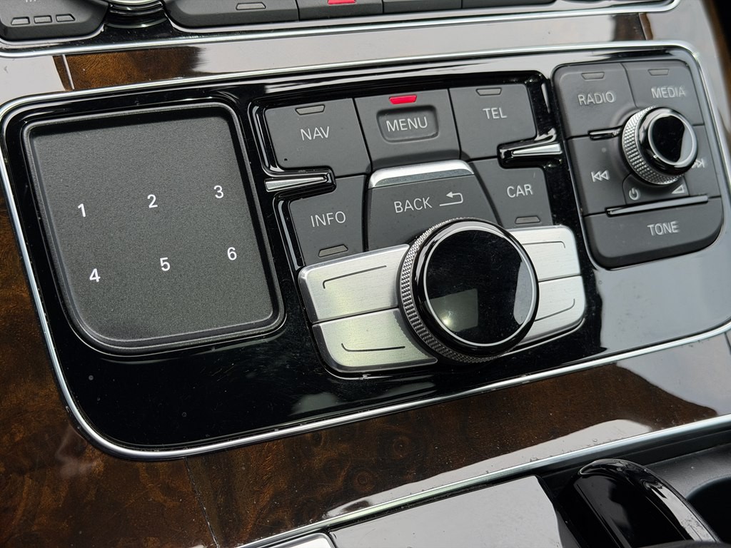 2016 Audi A8 Image 61