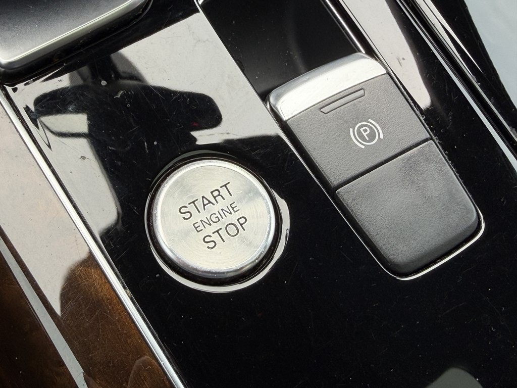 2016 Audi A8 Image 67