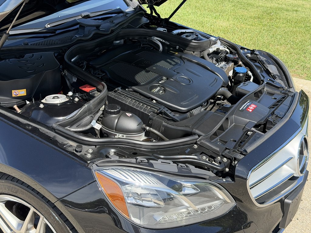 2016 Mercedes-Benz E-Class Image 16