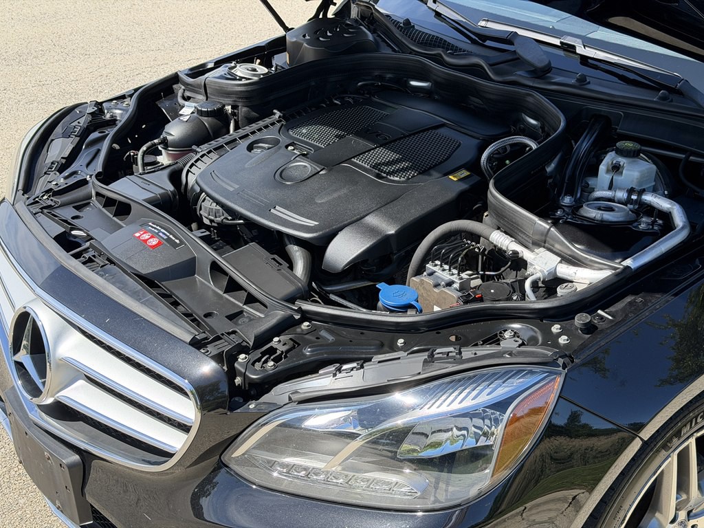 2016 Mercedes-Benz E-Class Image 18